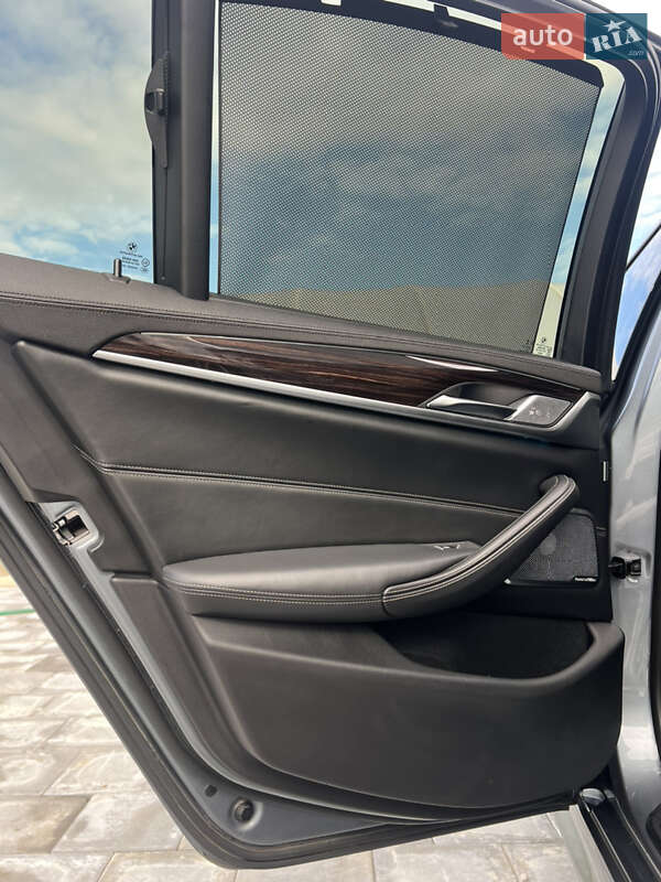 Седан BMW 5 Series 2017 в Иршаве фото 29 Седан BMW 5 Series 2017 в Иршаве