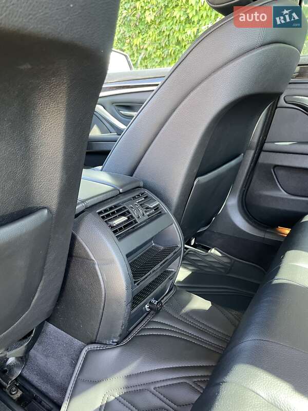 Седан BMW 5 Series 2010 в Одессе