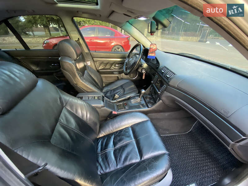 Седан BMW 5 Series 1998 в Кагарлику
