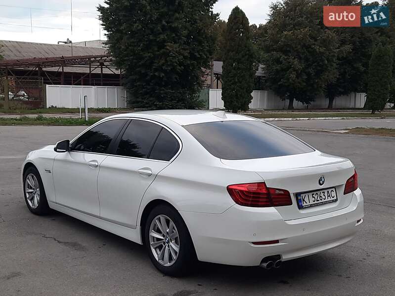 Седан BMW 5 Series 2016 в Сквире