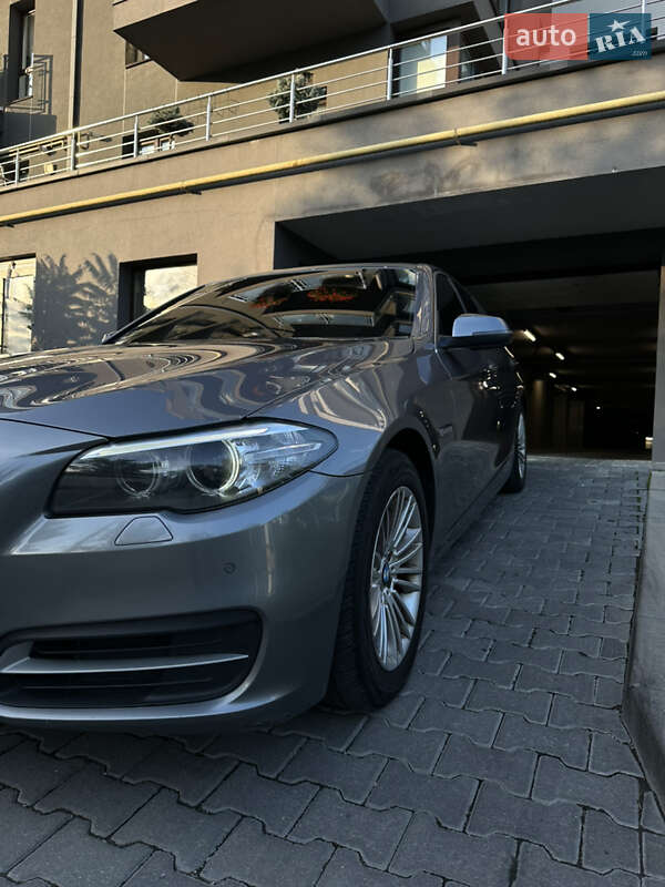 Седан BMW 5 Series 2015 в Ивано-Франковске