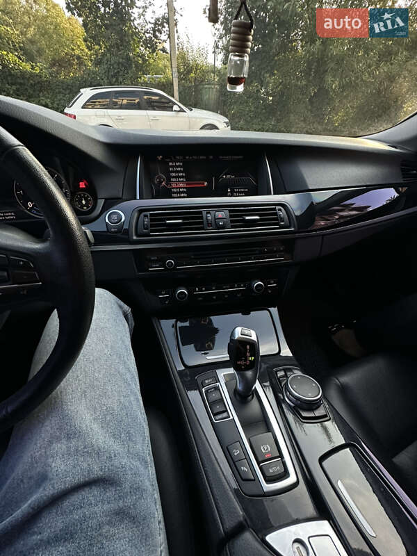 Седан BMW 5 Series 2015 в Ивано-Франковске