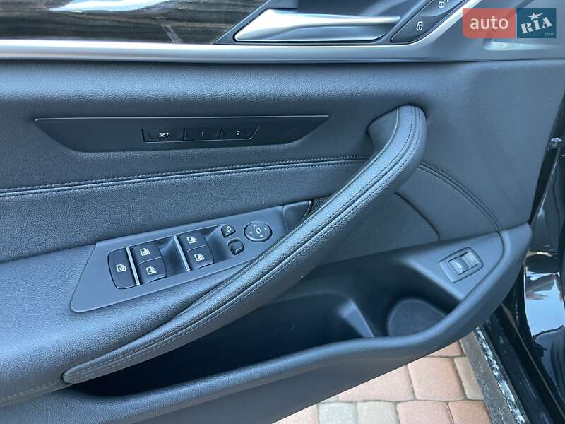 Седан BMW 5 Series 2017 в Львове фото 27 Седан BMW 5 Series 2017 в Львове
