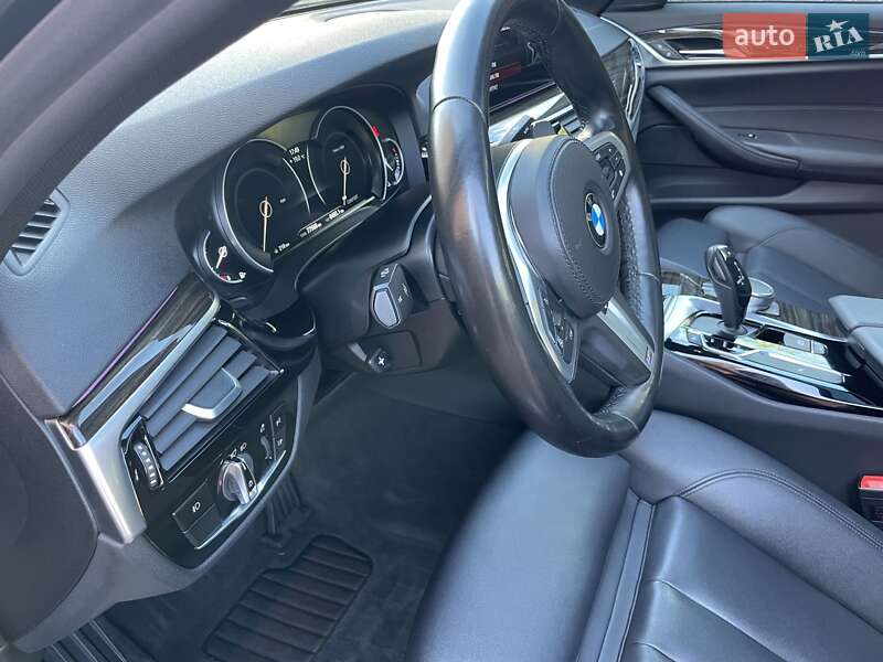 Седан BMW 5 Series 2017 в Львове фото 31 Седан BMW 5 Series 2017 в Львове