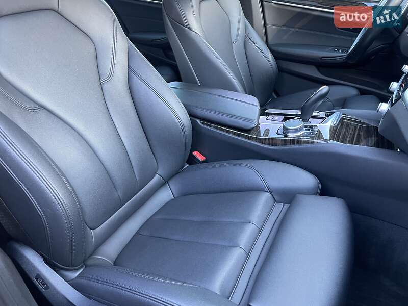 Седан BMW 5 Series 2017 в Львове фото 50 Седан BMW 5 Series 2017 в Львове