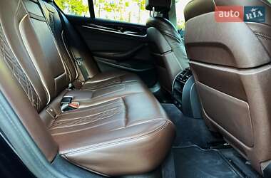 Седан BMW 5 Series 2016 в 