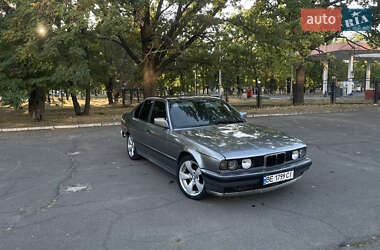 Седан BMW 5 Series 1989 в Николаеве
