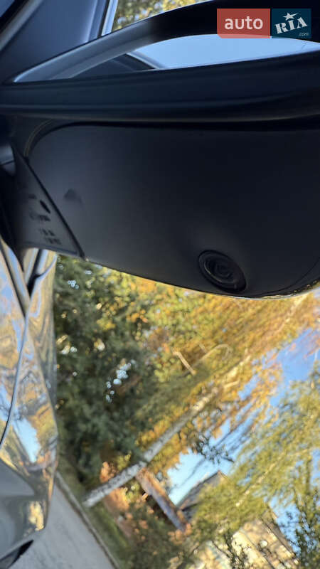 Седан BMW 5 Series 2010 в Хороле фото 14 Седан BMW 5 Series 2010 в Хороле