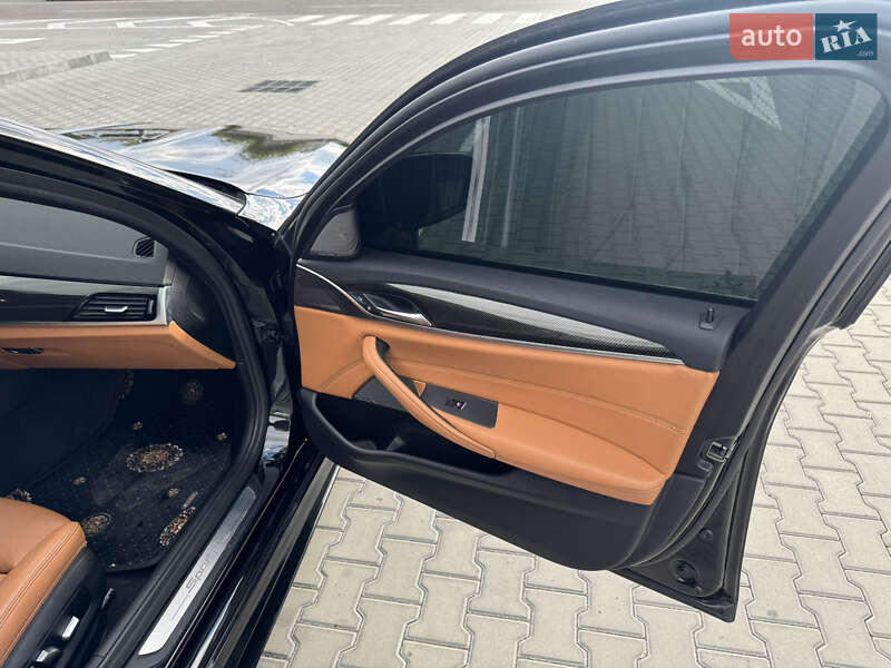 Седан BMW 5 Series 2018 в Виннице