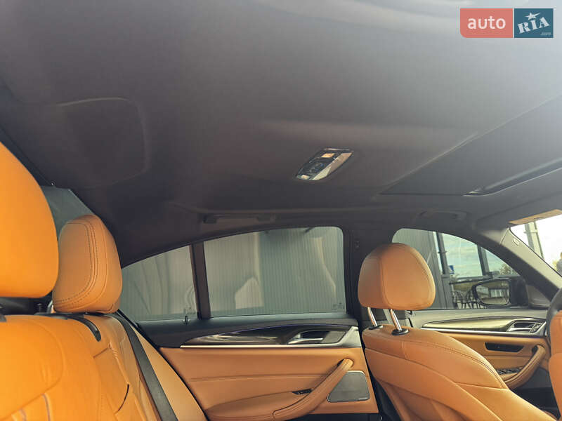 Седан BMW 5 Series 2018 в Виннице