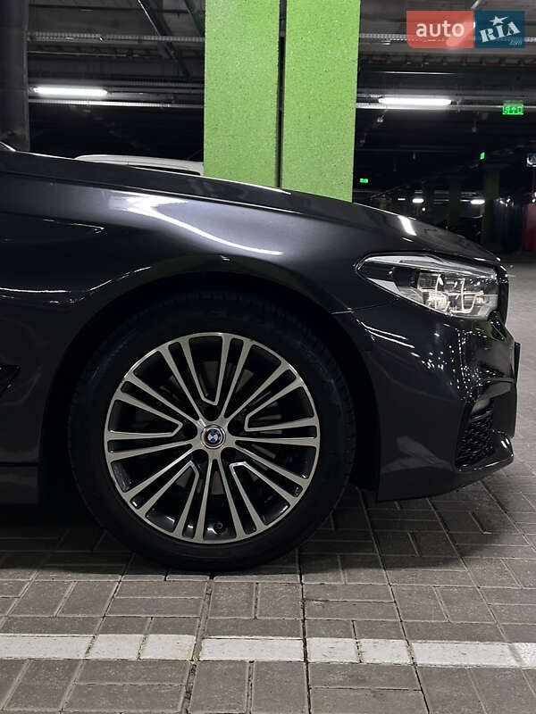 Седан BMW 5 Series 2017 в Києві