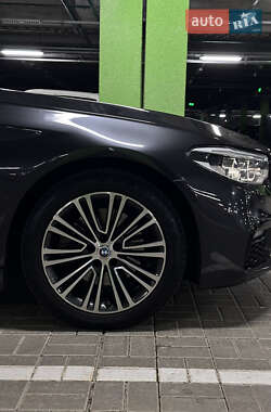 Седан BMW 5 Series 2017 в 