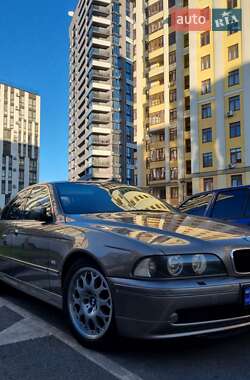 Седан BMW 5 Series 2001 в Львове