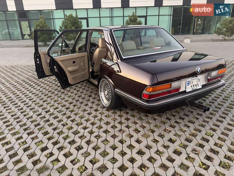 Седан BMW 5 Series 1982 в Хмельницькому