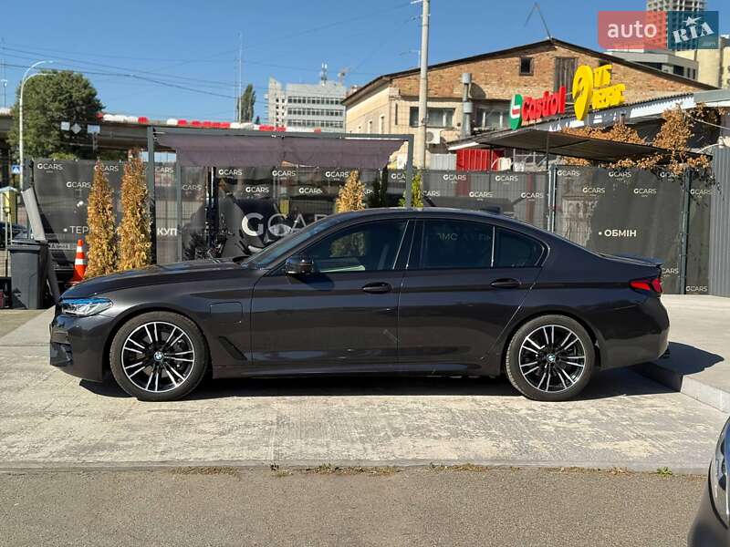 Седан BMW 5 Series 2018 в Киеве фото 7 Седан BMW 5 Series 2018 в Киеве