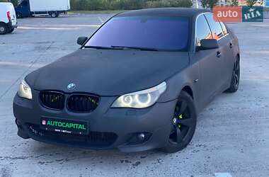 Седан BMW 5 Series 2004 в Киеве