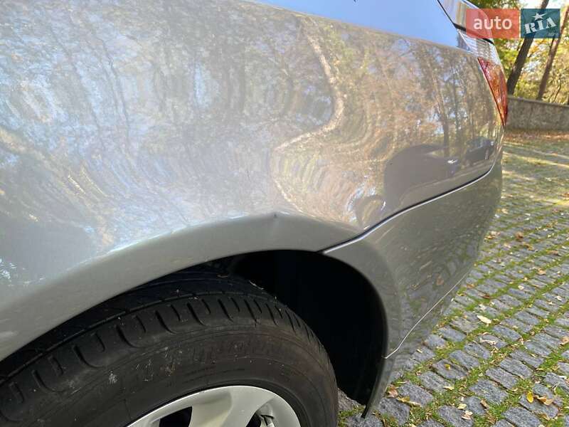 Седан BMW 5 Series 2005 в Каневе