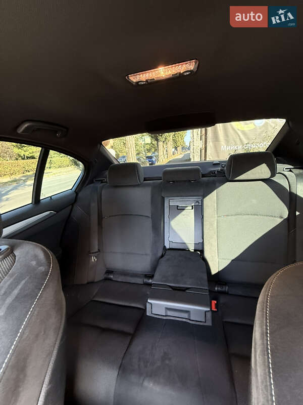Седан BMW 5 Series 2012 в Киеве фото 17 Седан BMW 5 Series 2012 в Киеве