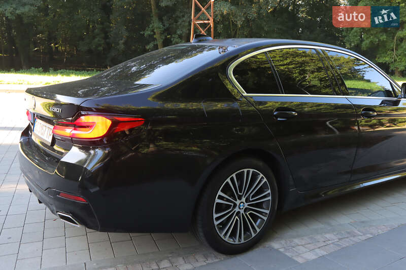 Седан BMW 5 Series 2019 в Львове