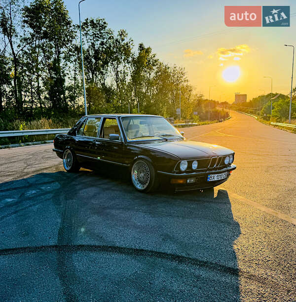 Седан BMW 5 Series 1982 в Хмельницькому