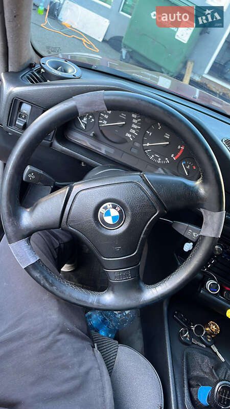 Седан BMW 5 Series 1993 в Киеве