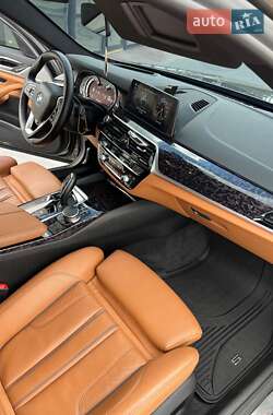 Седан BMW 5 Series 2017 в 