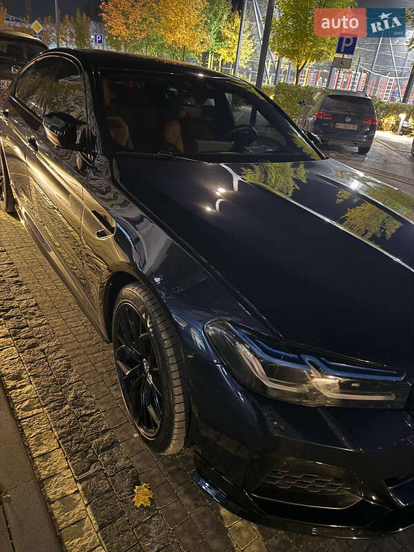 Седан BMW 5 Series 2018 в Киеве