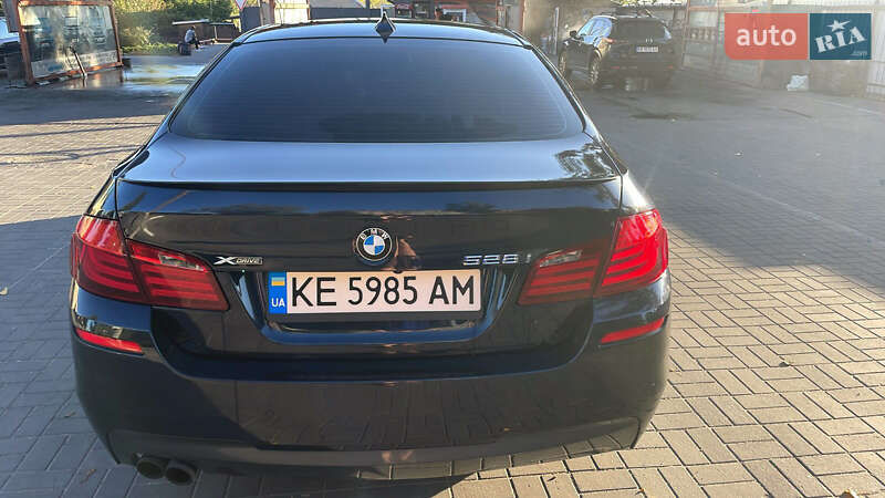 Седан BMW 5 Series 2012 в Новомосковську