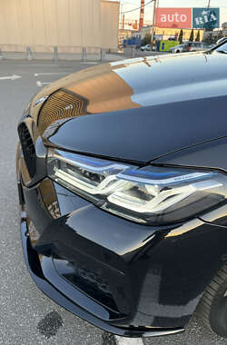 Седан BMW 5 Series 2023 в 