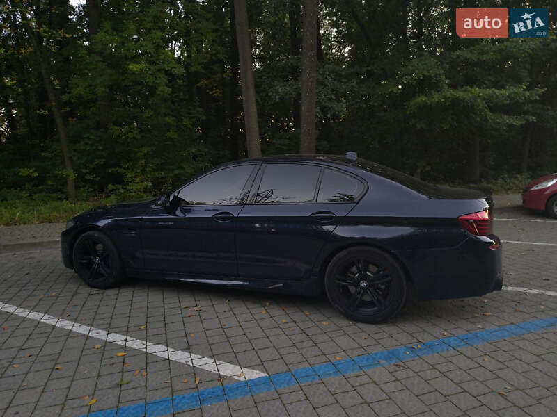 Седан BMW 5 Series 2013 в Львове