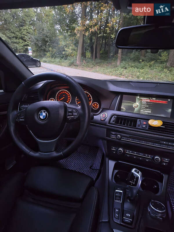 Седан BMW 5 Series 2013 в Львове