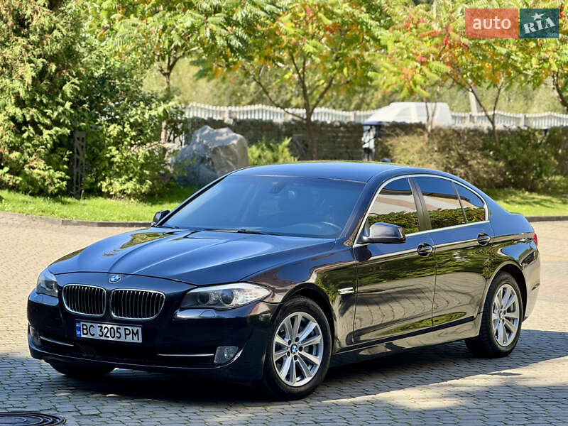 Седан BMW 5 Series 2012 в Міжгір'ї