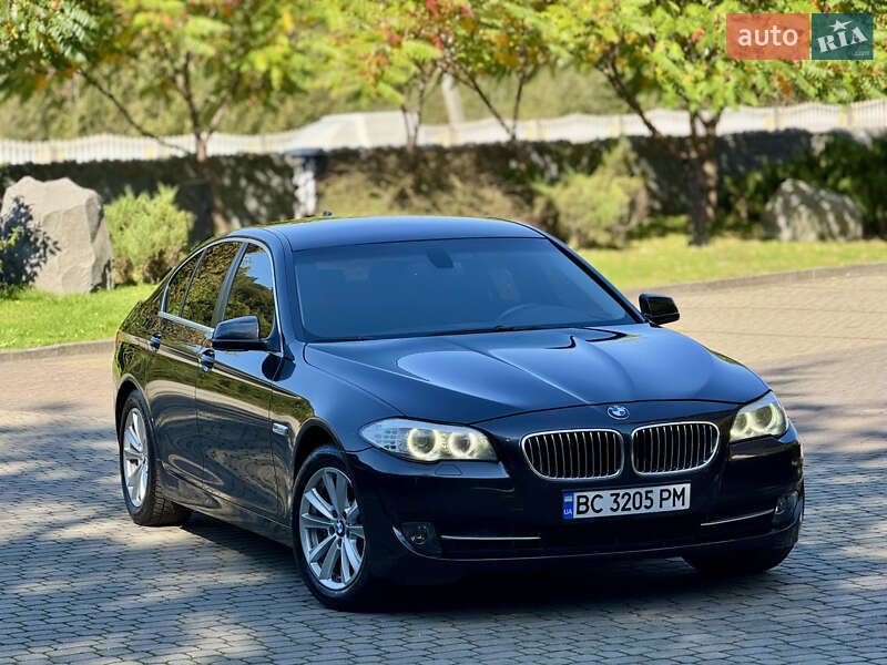 Седан BMW 5 Series 2012 в Міжгір'ї