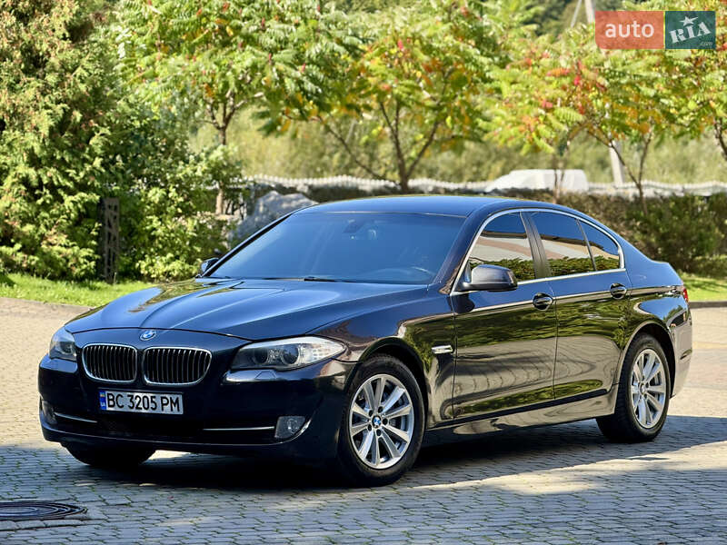 Седан BMW 5 Series 2012 в Міжгір'ї