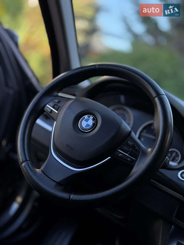 Седан BMW 5 Series 2012 в Міжгір'ї