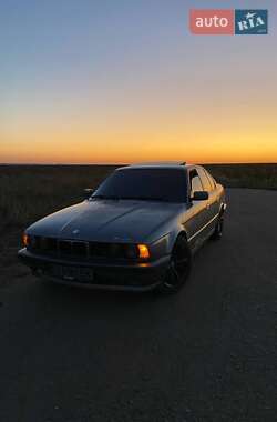 Седан BMW 5 Series 1991 в Кропивницком