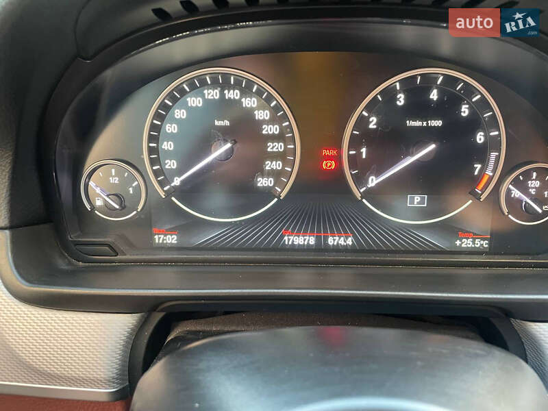 Седан BMW 5 Series 2012 в Новомосковську