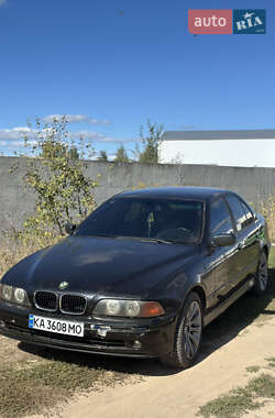 Седан BMW 5 Series 2001 в Киеве