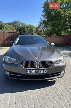 Седан BMW 5 Series 2010 в Львові