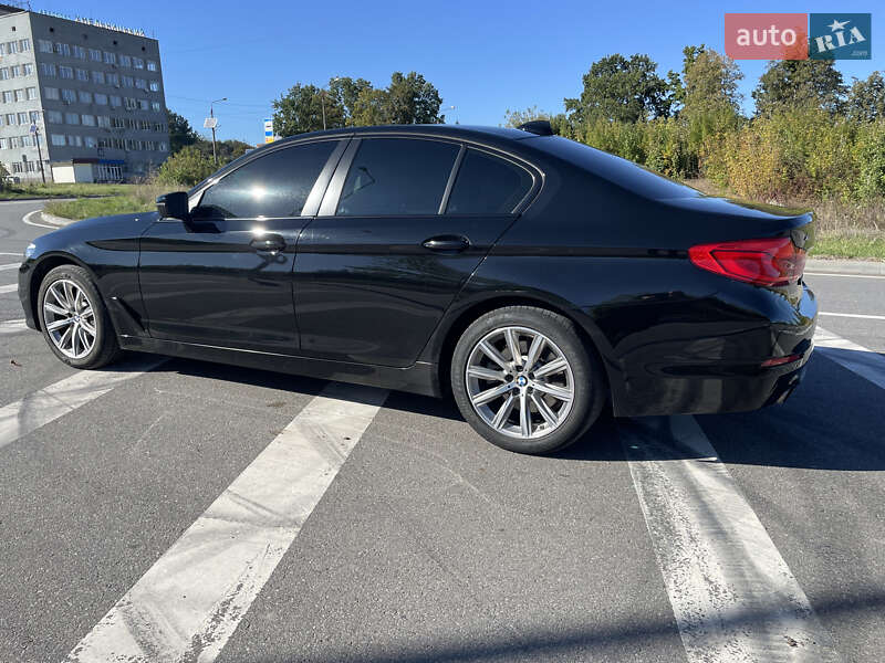 Седан BMW 5 Series 2017 в Хмельницком