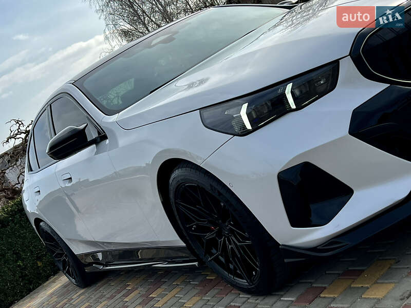 Седан BMW 5 Series 2023 в Одесі