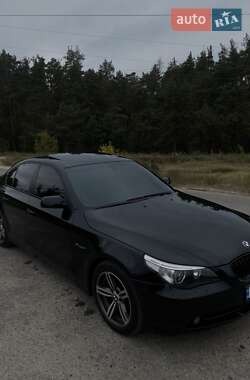 Седан BMW 5 Series 2004 в Ахтырке