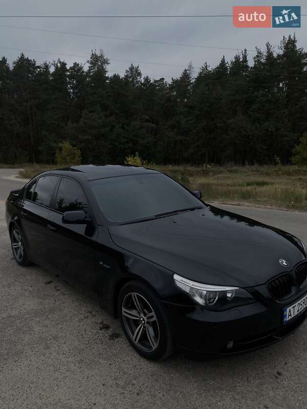 Седан BMW 5 Series 2004 в Ахтырке