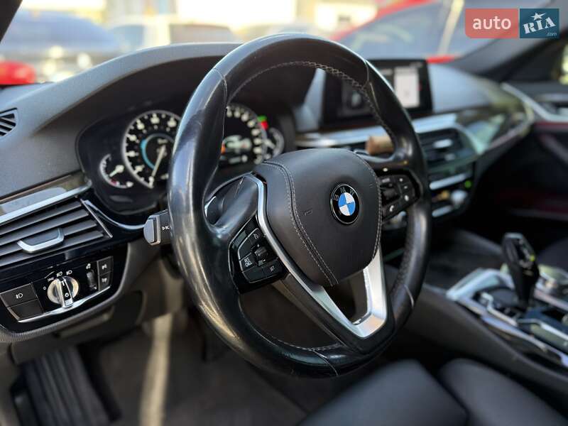 Седан BMW 5 Series 2017 в Днепре