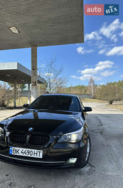 Седан BMW 5 Series 2007 в Вараше