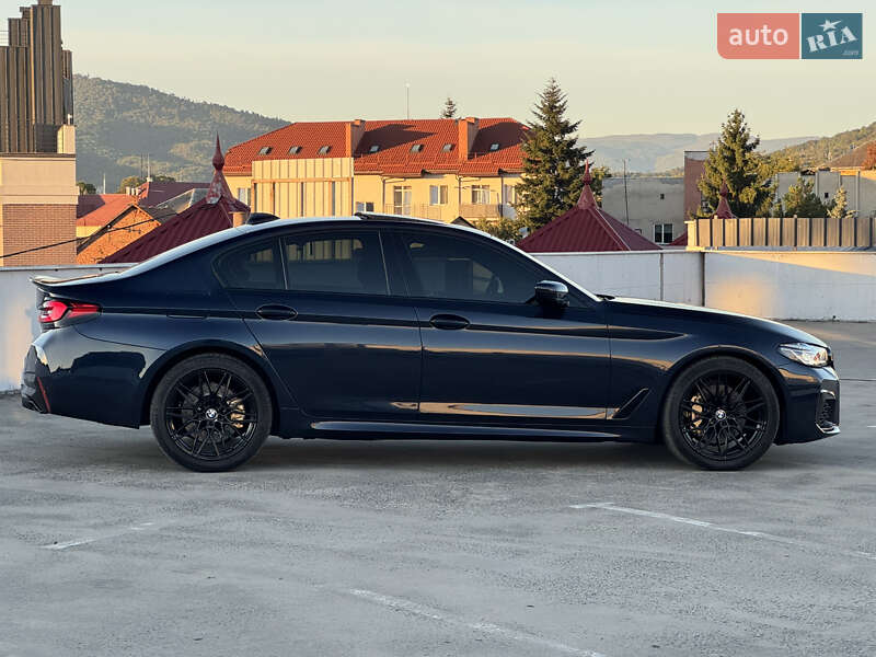 Седан BMW 5 Series 2017 в Мукачево