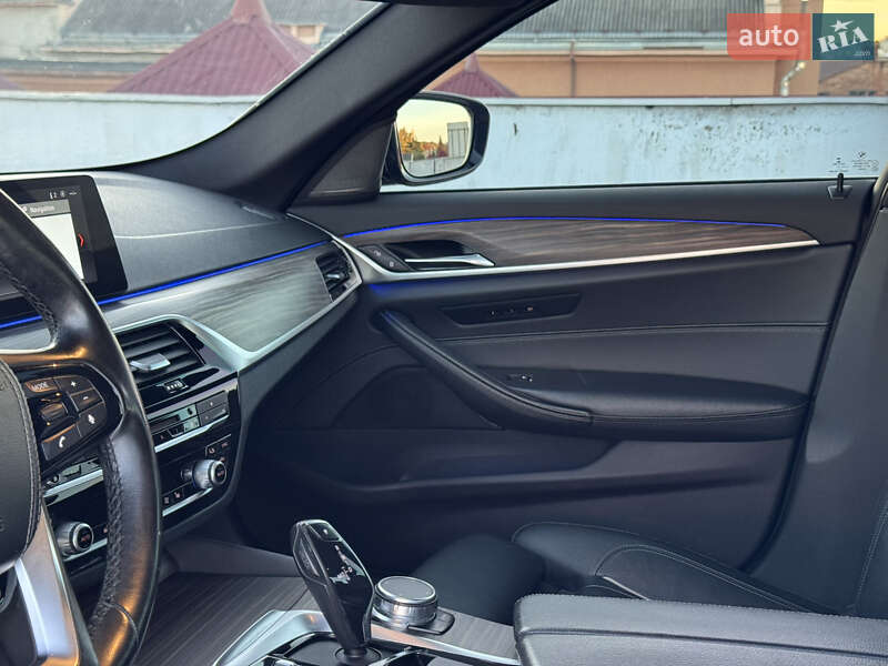 Седан BMW 5 Series 2017 в Мукачево