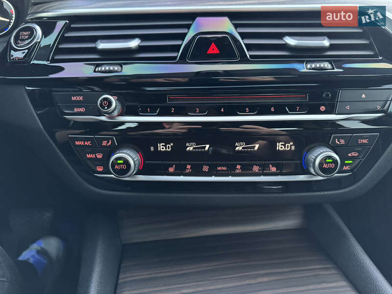 Седан BMW 5 Series 2017 в Мукачево