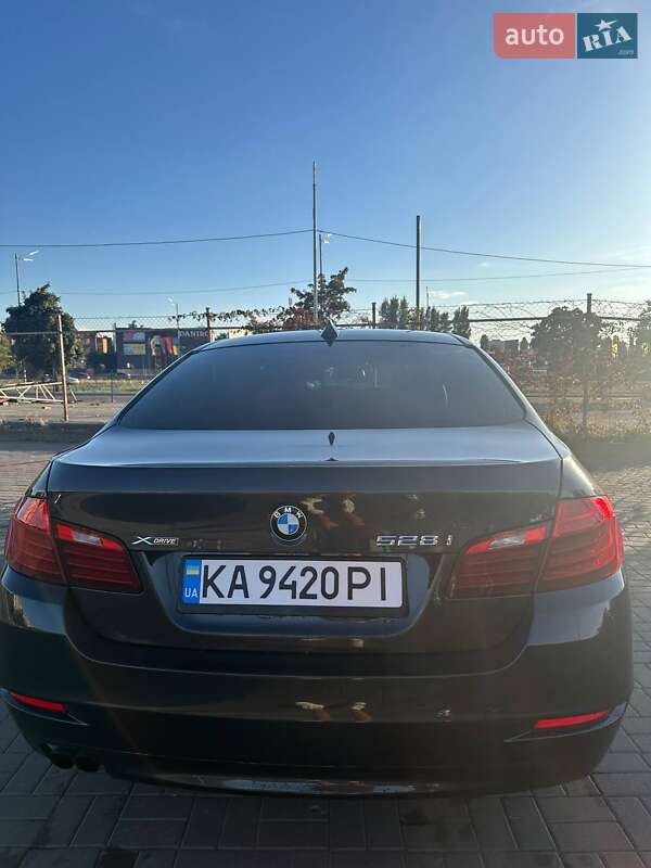 Седан BMW 5 Series 2016 в Киеве