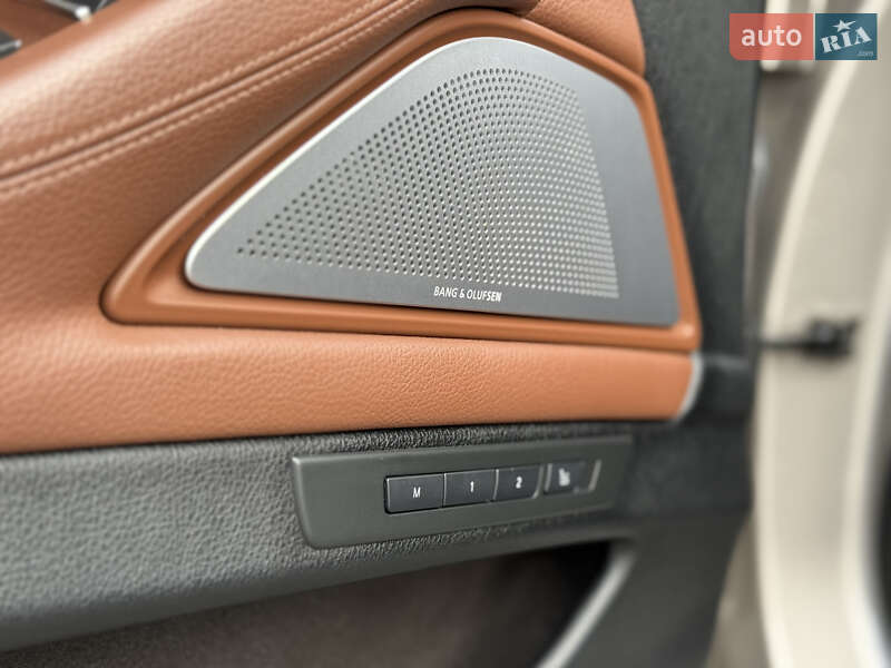 Седан BMW 5 Series 2013 в Івано-Франківську